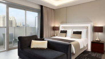 Wyndham Dubai Marina 4*